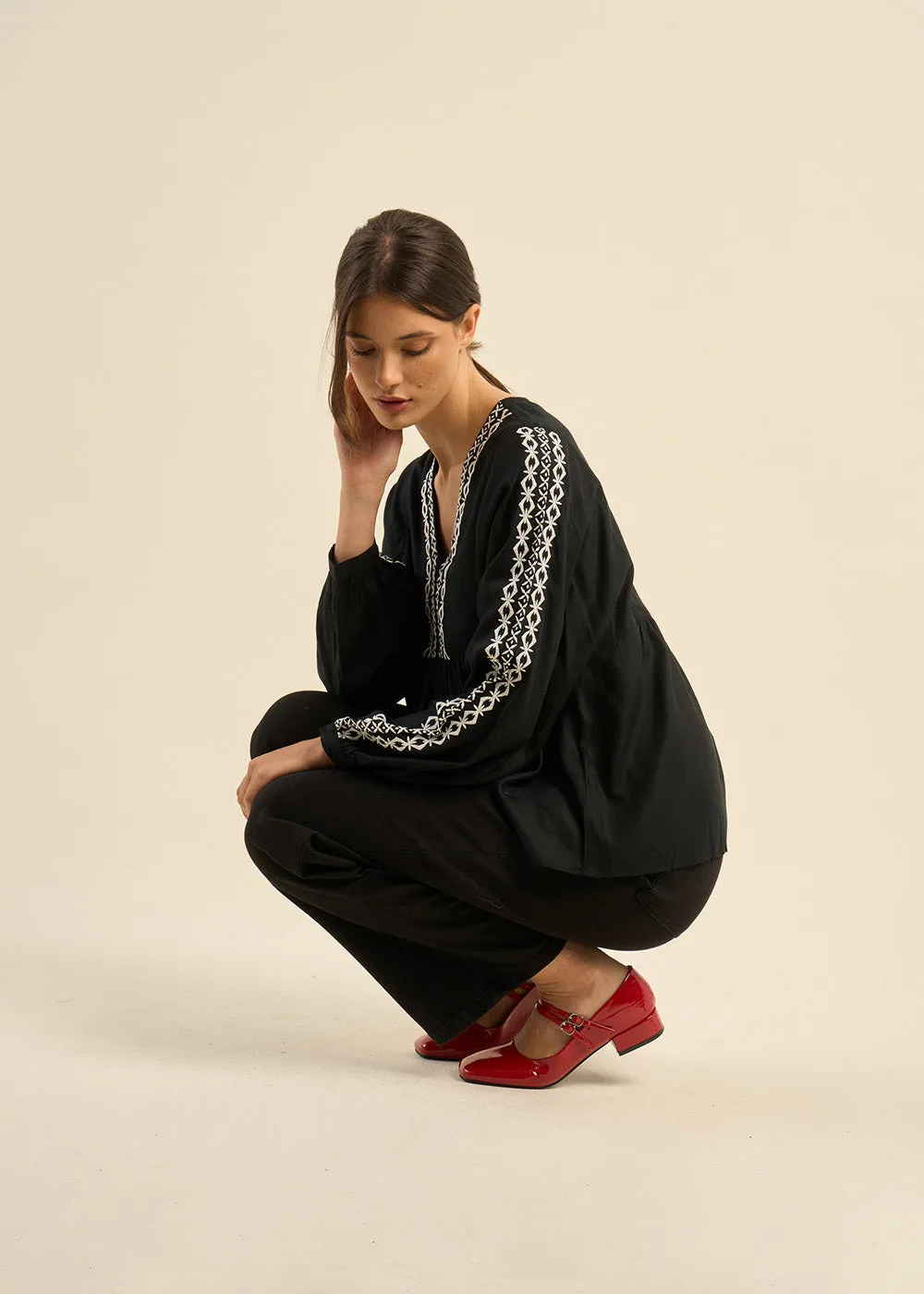 Blouse ample brodée