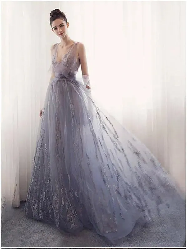 Elegant Tulle V-neck Applique Prom Dress, WGP304