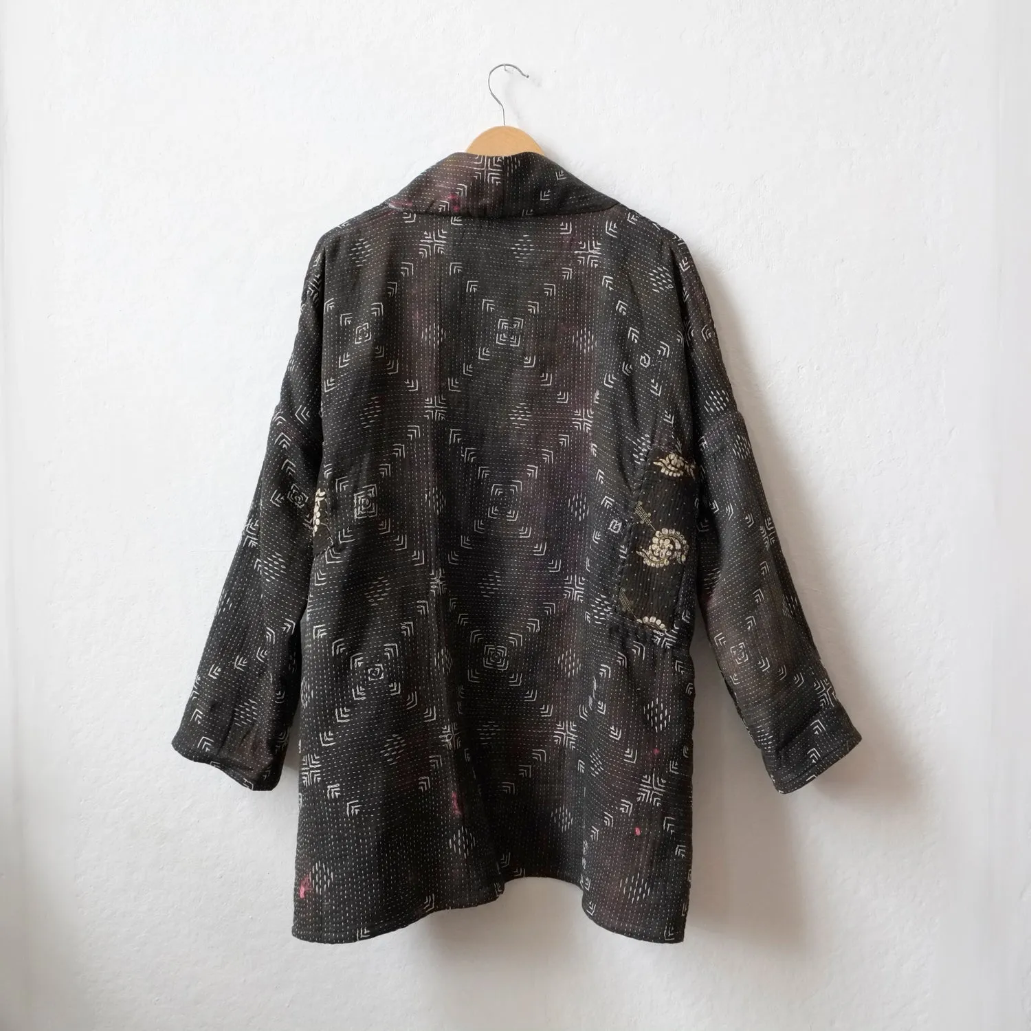 M Black with Embroidered Diamond Shapes Anoushka Jacket LL050