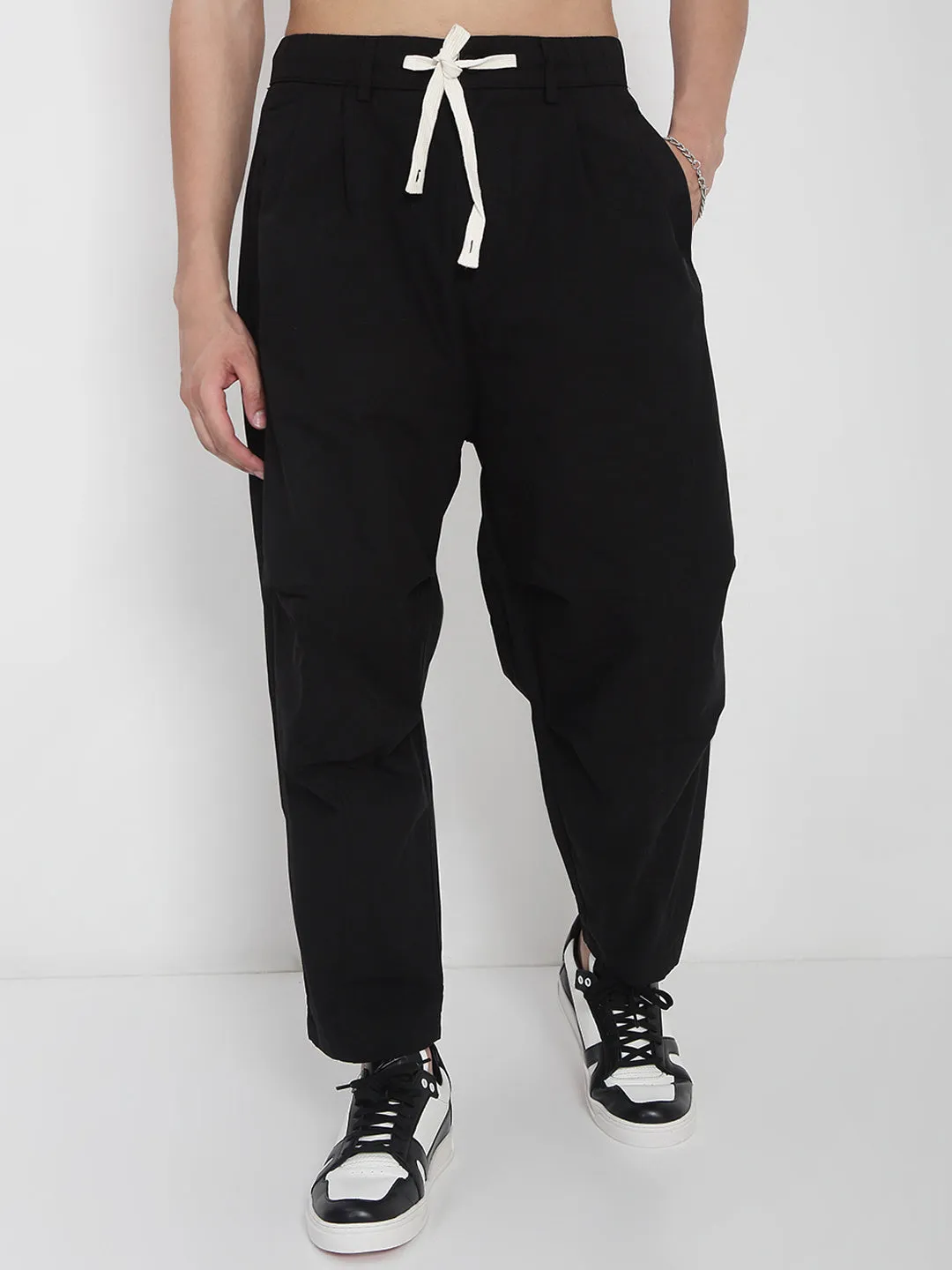 Men Black Relaxed Fit Korean Trousers