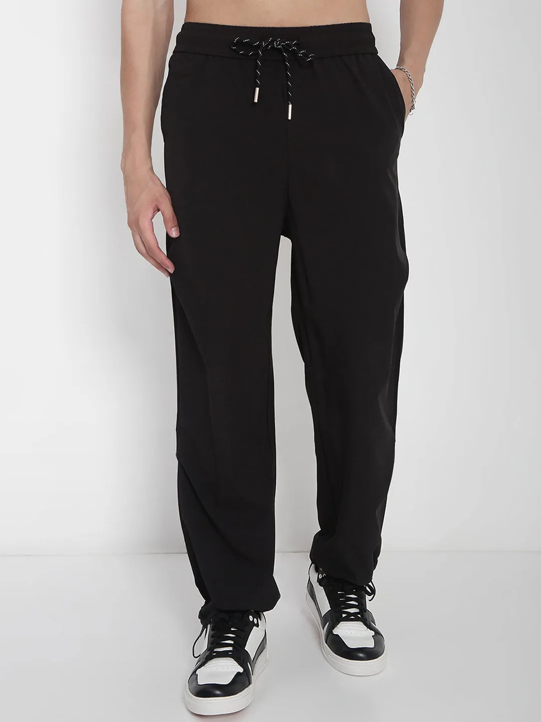 Men Black Straight Fit Relaxed Fit Trousers
