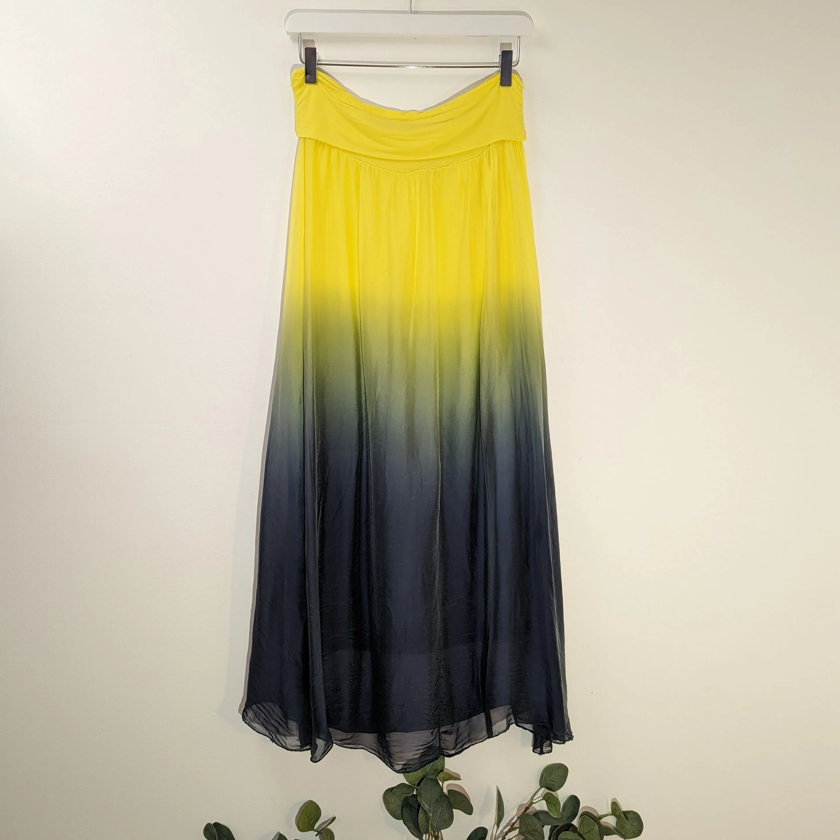 Ombre bolero silk skirt with stretchy jersey waistband and comfortable under-skirt (M)