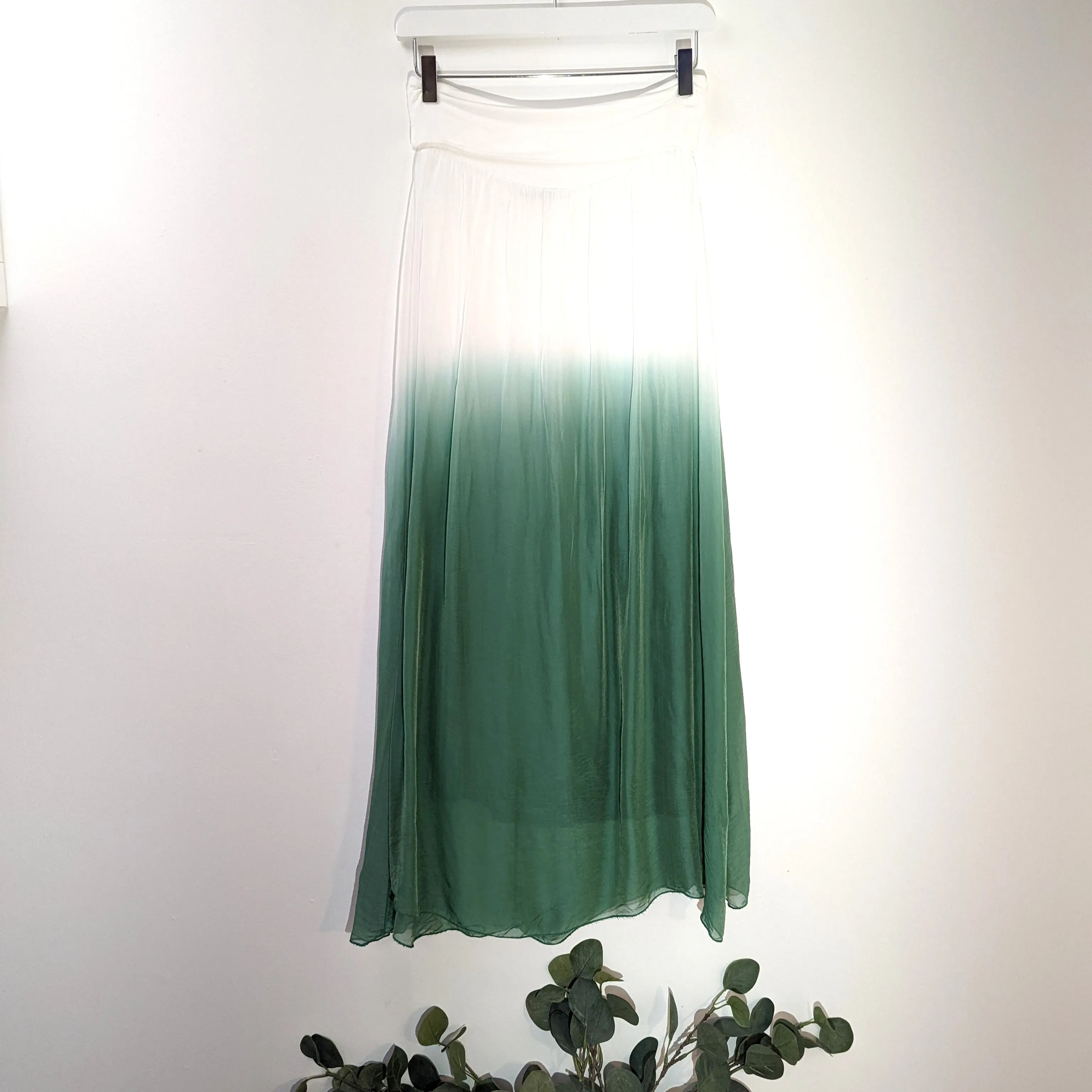 Ombre bolero silk skirt with stretchy jersey waistband and comfortable under-skirt (M)